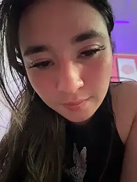 Sophie_LS Adlı Modelin Canlı XXX Sohbeti