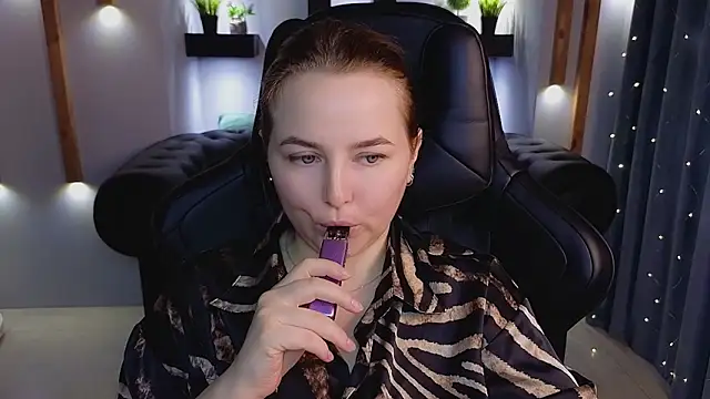 Chat XXX en directo de Mira_Mermayd