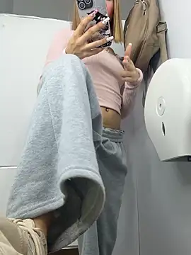 دردشة SweetBunnyGF الجنسية المباشرة