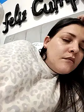 Онлайн чат XXX Mia_Hampton