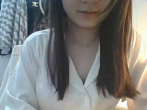 Chatroom XXX en direct de Linzly