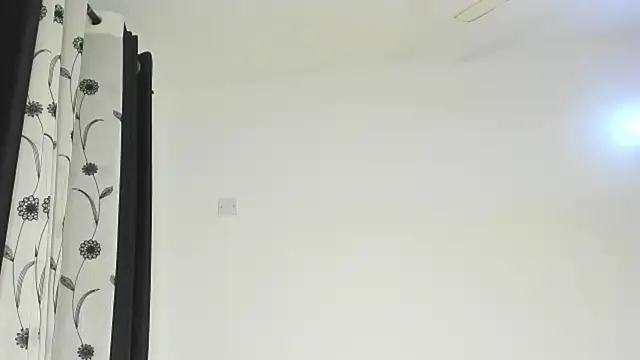 CREAMY_BUBBLEGUM Live XXX Chat