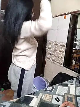 meenu_bhabhi547's Live XXX Chat