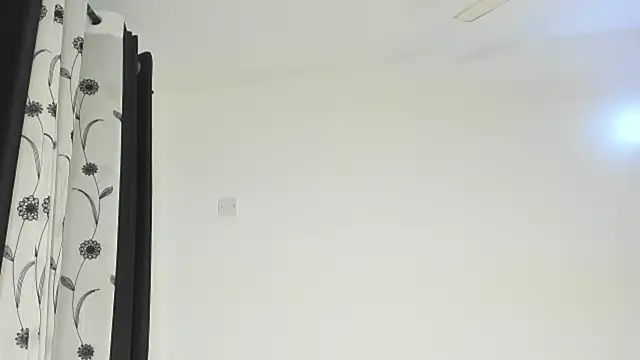 دردشة CREAMY_BUBBLEGUM الجنسية المباشرة