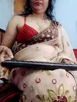 Chat XXX en directo de Horny_Doll24