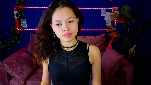 moco_choco élő XXX-chatje