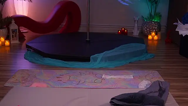 KittyCaitlin 即時 XXX 聊天