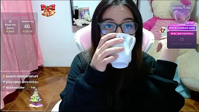 Maggie_Fox3 élő XXX-chatje