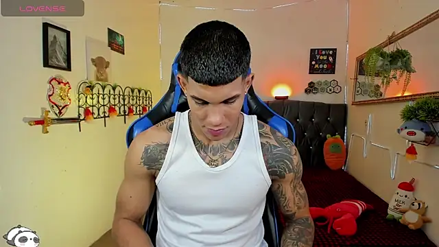 Damian_latinxxx Adlı Modelin Web Kamerası Şovu