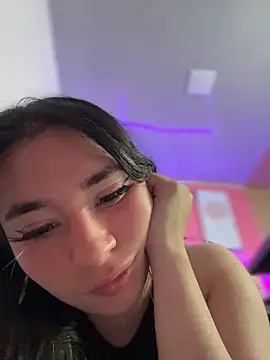 Sophie_LS Chat XXX in diretta