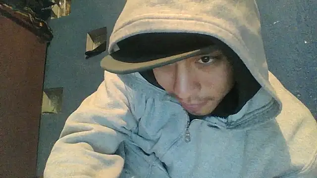 AlexAlejandro13 Show Webcam