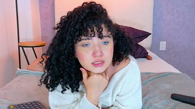 Tracielowe_w Adlı Modelin Canlı XXX Sohbeti