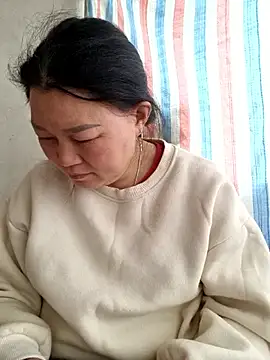 yoowwmr Chat XXX in diretta