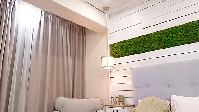 IsabellaMysty Adlı Modelin Canlı XXX Sohbeti