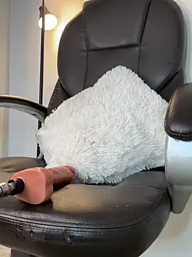 _Isabella_1's Live XXX Chat