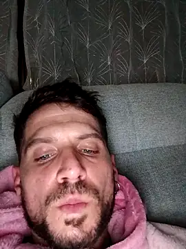 Adrianxxxxxx53 在線直播表演