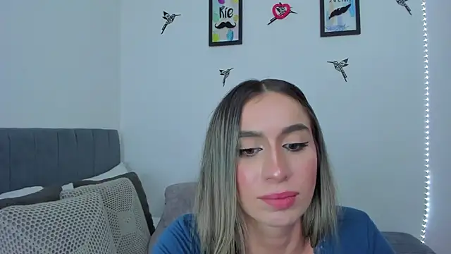 im_sarah34のライブXXXチャット