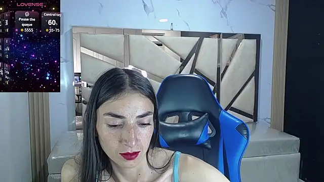 Maily_a_ élő XXX-chatje