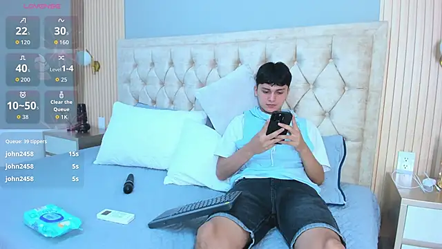 Maxii18_n Live XXX chat