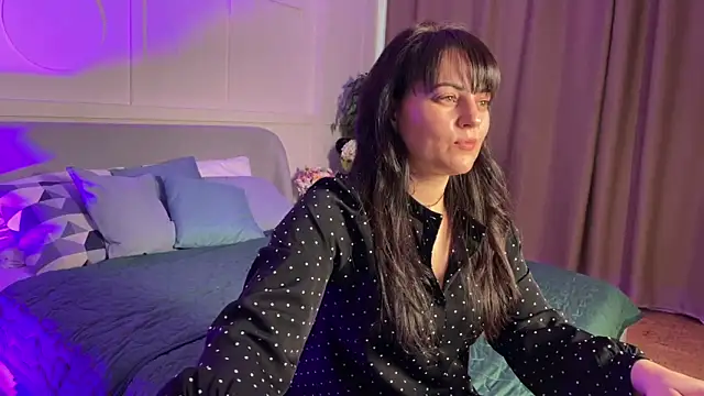 _SilkyShadow_'s Live XXX Chat