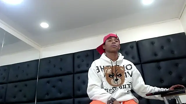 TonnyMarckn Live XXX chat