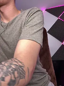 bigryann23's Webcam Show