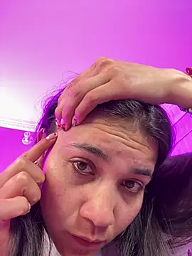 aurora_divine Adlı Modelin Canlı XXX Sohbeti