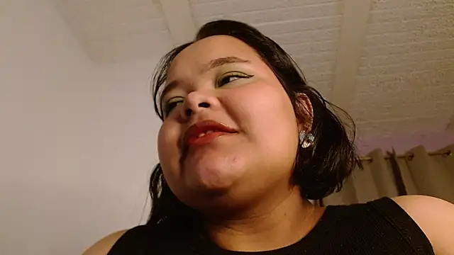 Chat +18 de sexychubby___ ao vivo