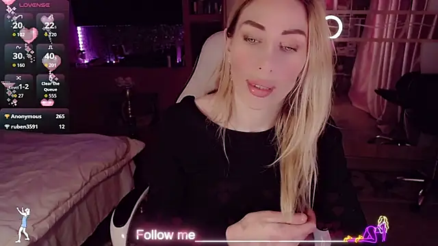 AnnieGOld_ Adlı Modelin Canlı XXX Sohbeti