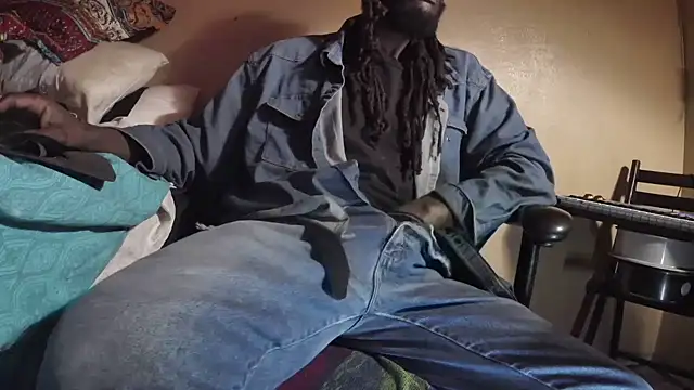 EYEzIAM's Live XXX Chat