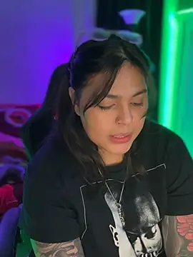 Chat XXX ao vivo de miacanela_xo