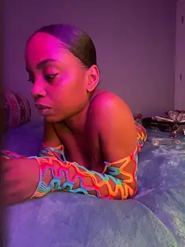 TheRealOshunQueen Chat XXX in diretta