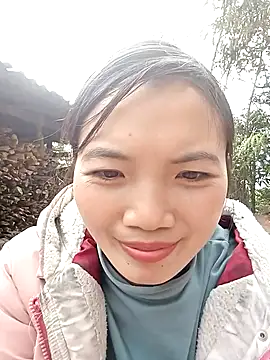 ngan-cute 即時 XXX 聊天