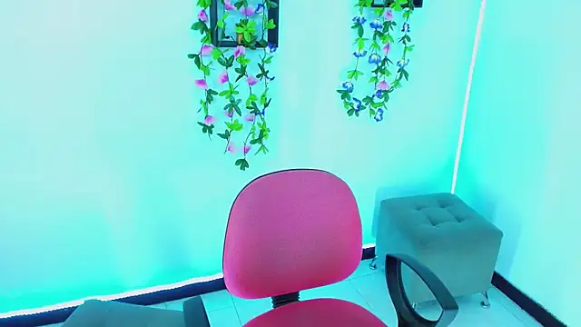 TaylorMon's Live XXX Chat