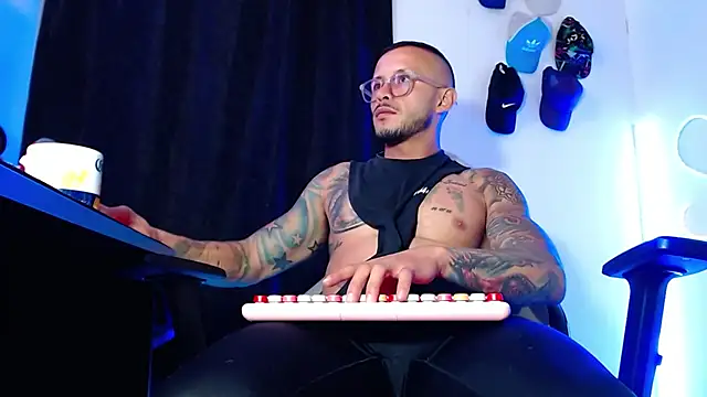 sebastian_horny Pertunjukan Webcam