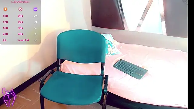 XXX chat uživo modela Brittany_colorado