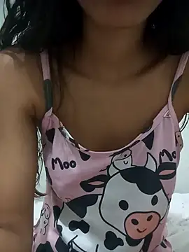 Chat +18 de Fannyfoxfi ao vivo