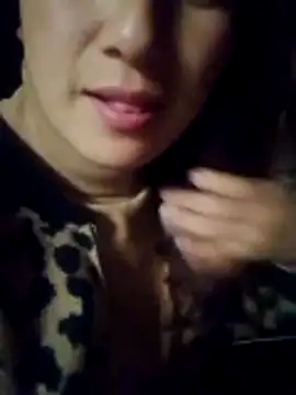 Belinda-686 live XXX chat