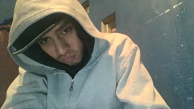 AlexAlejandro13 Webcam show