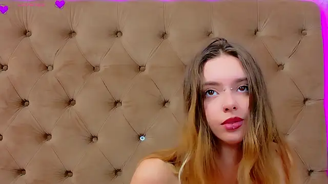 CoraVex live XXX chat