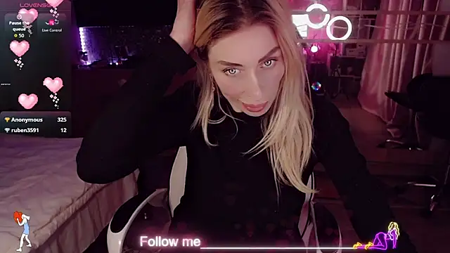 Chatroom XXX en direct de AnnieGOld_