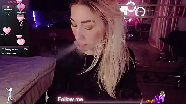 AnnieGOld_ Chat XXX in diretta