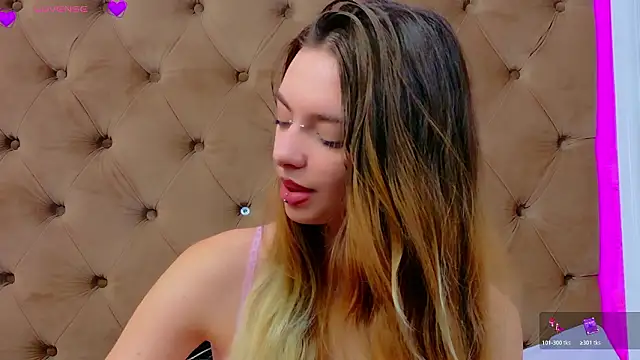 CoraVex Live XXX Chat