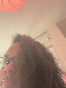 Živý XXX chat Chaniita