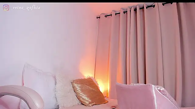 Reina_'s Live XXX Chat