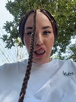 KiraSunshine webkamerás műsora