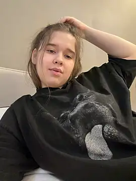 HornyGirlH 即時 XXX 聊天