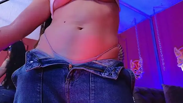 Julieta_Russell: онлайн-секс-чат