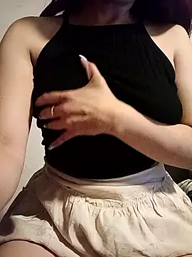 KITTEN-10's Live XXX Chat