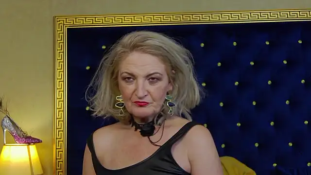 Allura_Jenson élő XXX-chatje